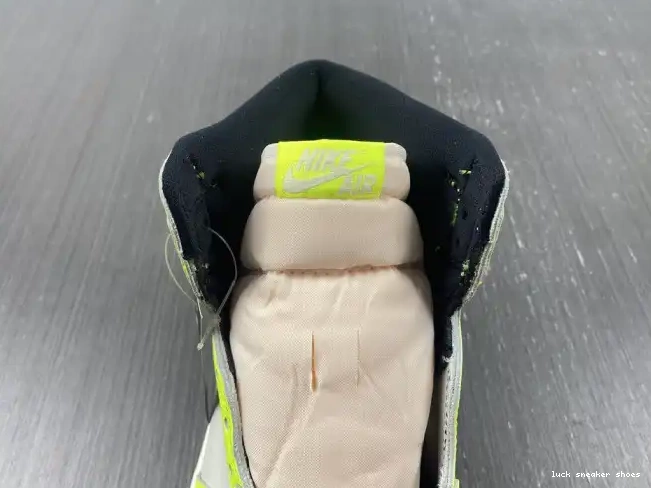 Rep LUCY Jordan Air 1 High OG 555088-702 Volt 0526